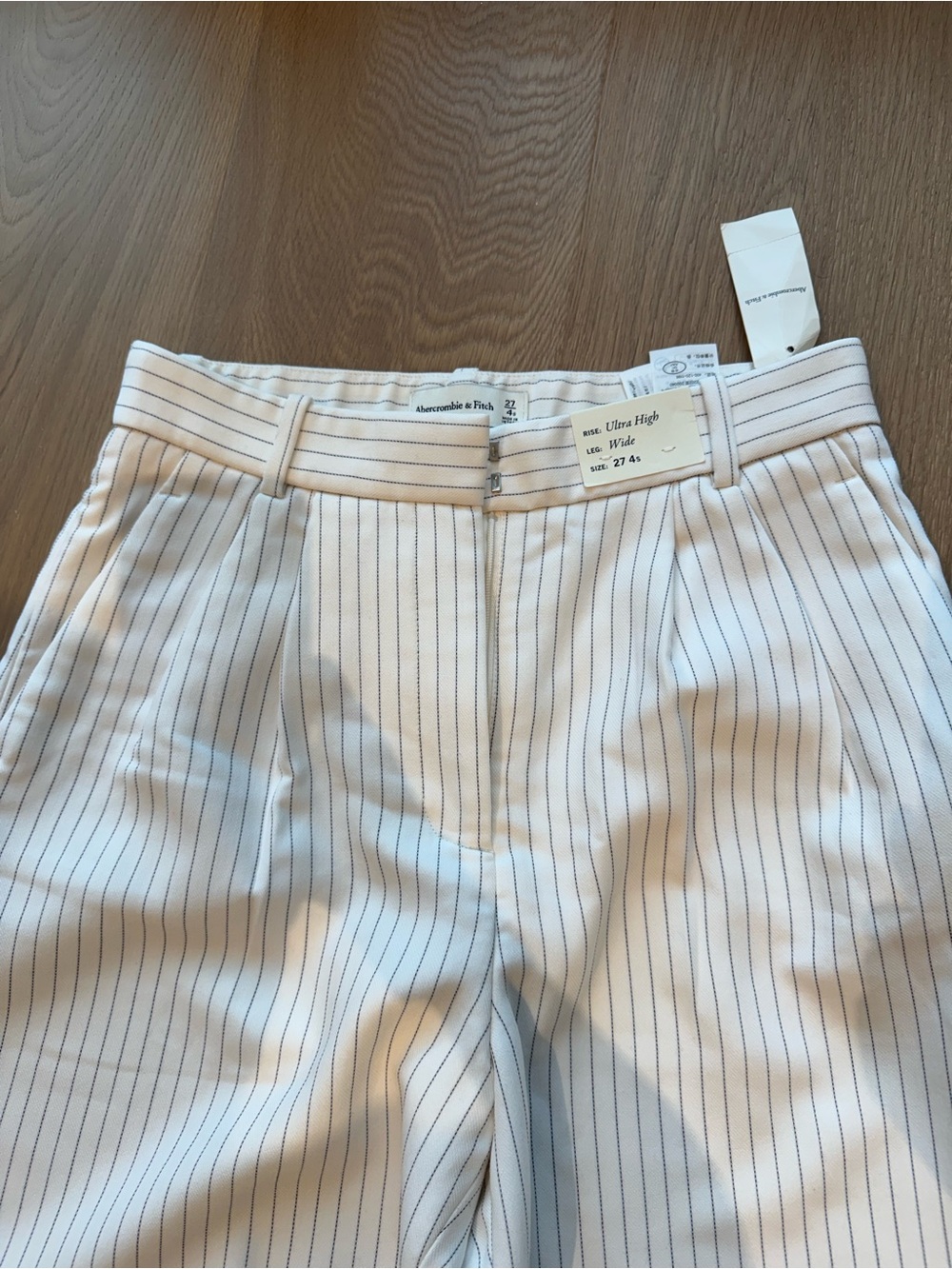 Abercrombie & Fitch White Pinstripe women’s Pants